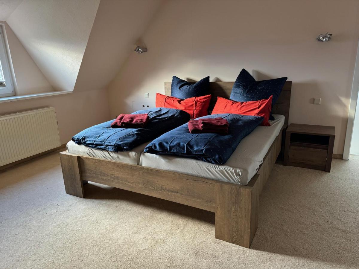 205 Qm "Traumtor" Mit Sauna, Whirlpool, Kamin Und 3 Terrassen Mit Blick In Die Boehmisch Saechsische Schweiz Dresden Exterior foto